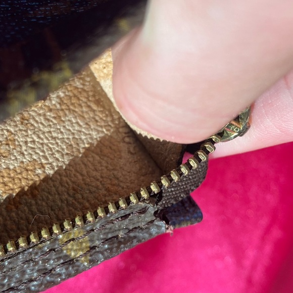 **SOLD** - Picture 7 of 8